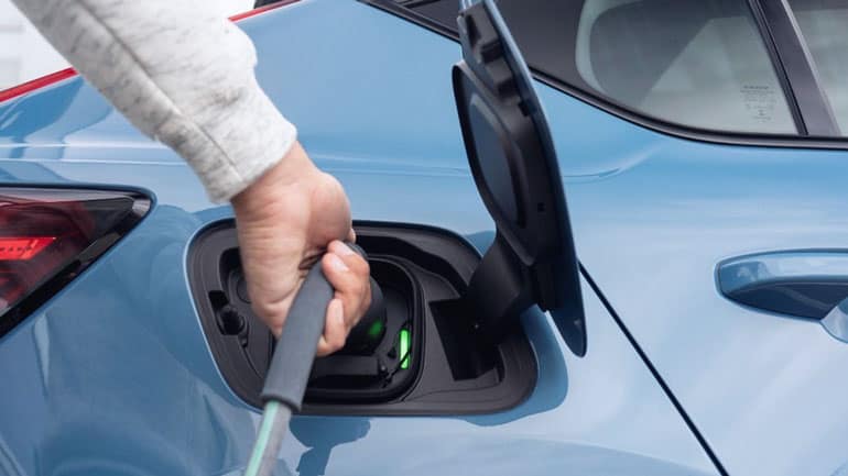 ¿Cómo se puede cargar un coche eléctrico?