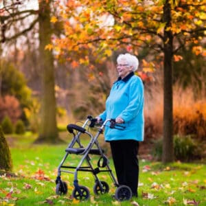 ¿Cómo elegir un andador de adultos? ¿En qué debo de fijarme?
