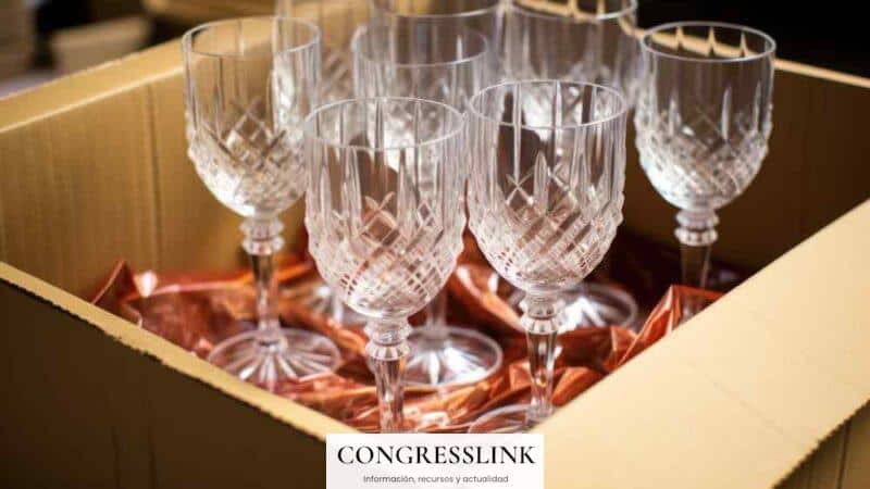 ¿Cómo embalar vasos para una mudanza?
