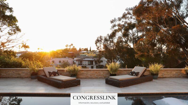 Sofás de exterior impermeables: confort y resistencia para tu jardín